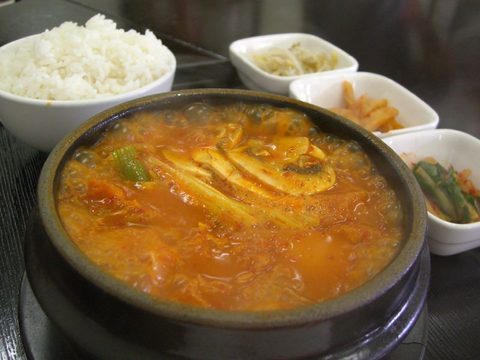 Representative photograph of Kimchi Jjigae.