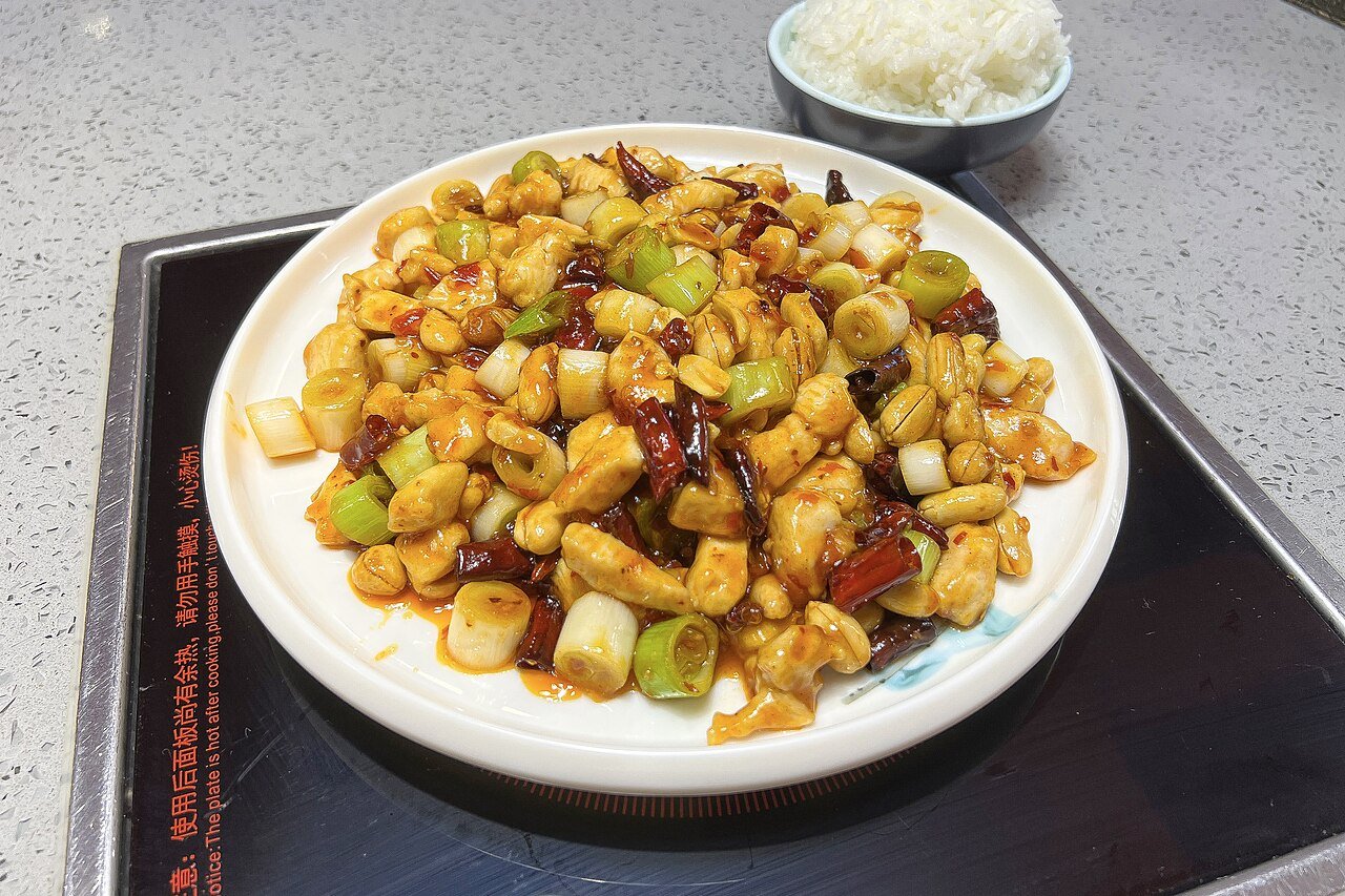 Representative photograph of kung pao chicken
