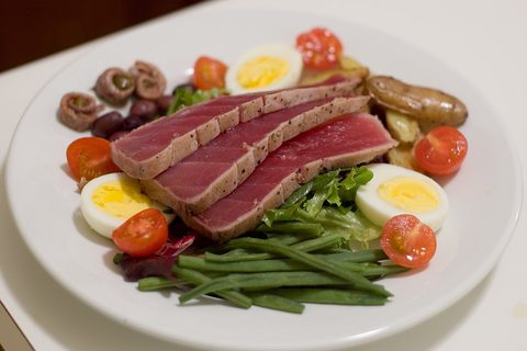 Representative photograph of Salade Nicoise. The photograph uses seared fresh tuna; this recipe uses fully cooked canned tuna.