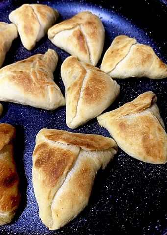Representative photograph of Spinach Fatayer.